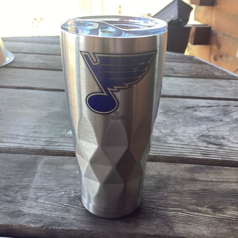 NHL St Louis Blues Thermal Tumbler - 22 ounce capacity